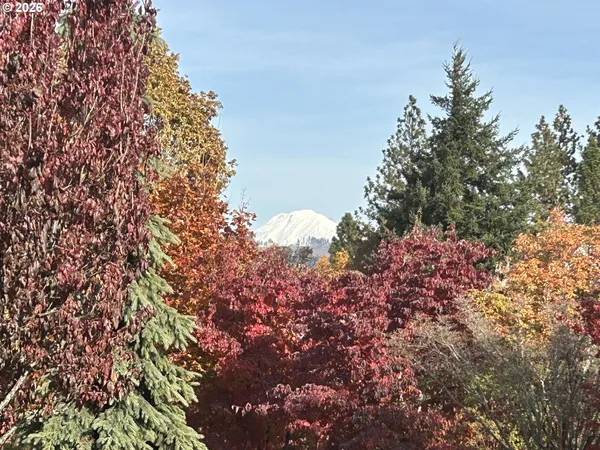 $1,449,000 | 570 Toms Drive, Hood River, OR 97031