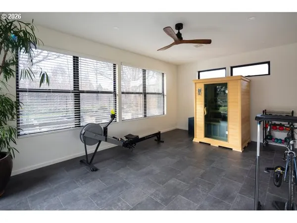 $1,449,000 | 570 Toms Drive, Hood River, OR 97031