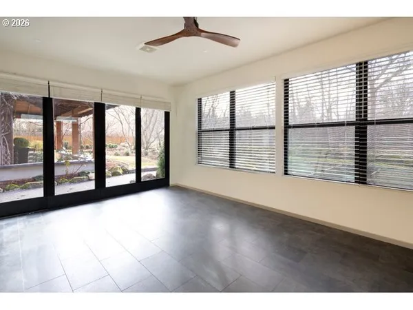 $1,449,000 | 570 Toms Drive, Hood River, OR 97031