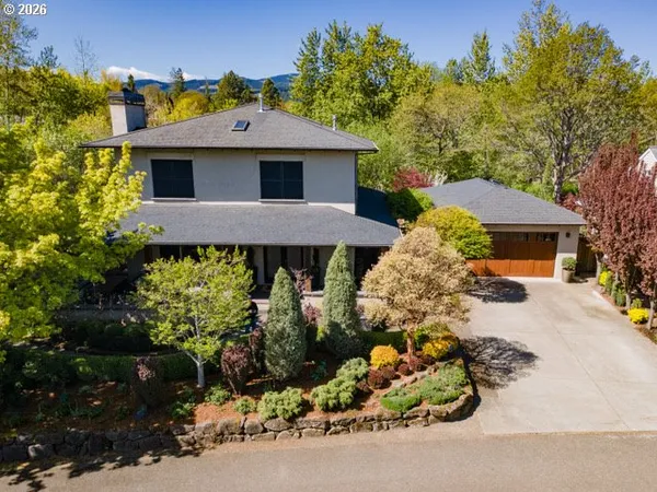 $1,449,000 | 570 Toms Drive, Hood River, OR 97031