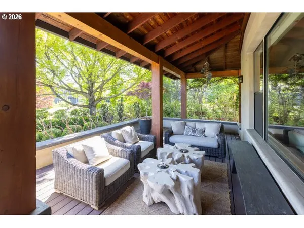 $1,449,000 | 570 Toms Drive, Hood River, OR 97031