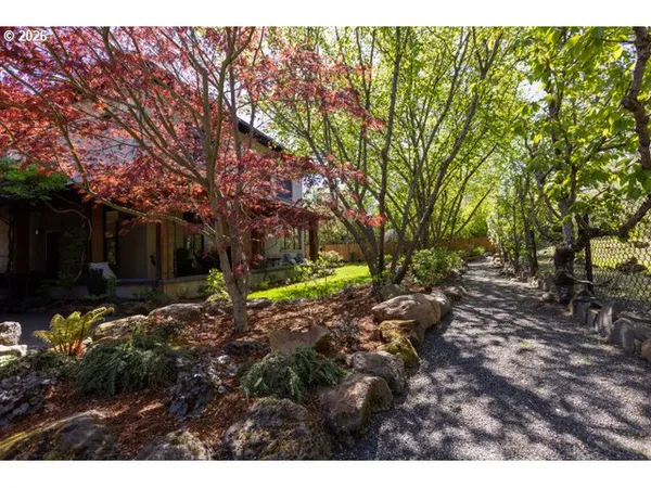 $1,449,000 | 570 Toms Drive, Hood River, OR 97031