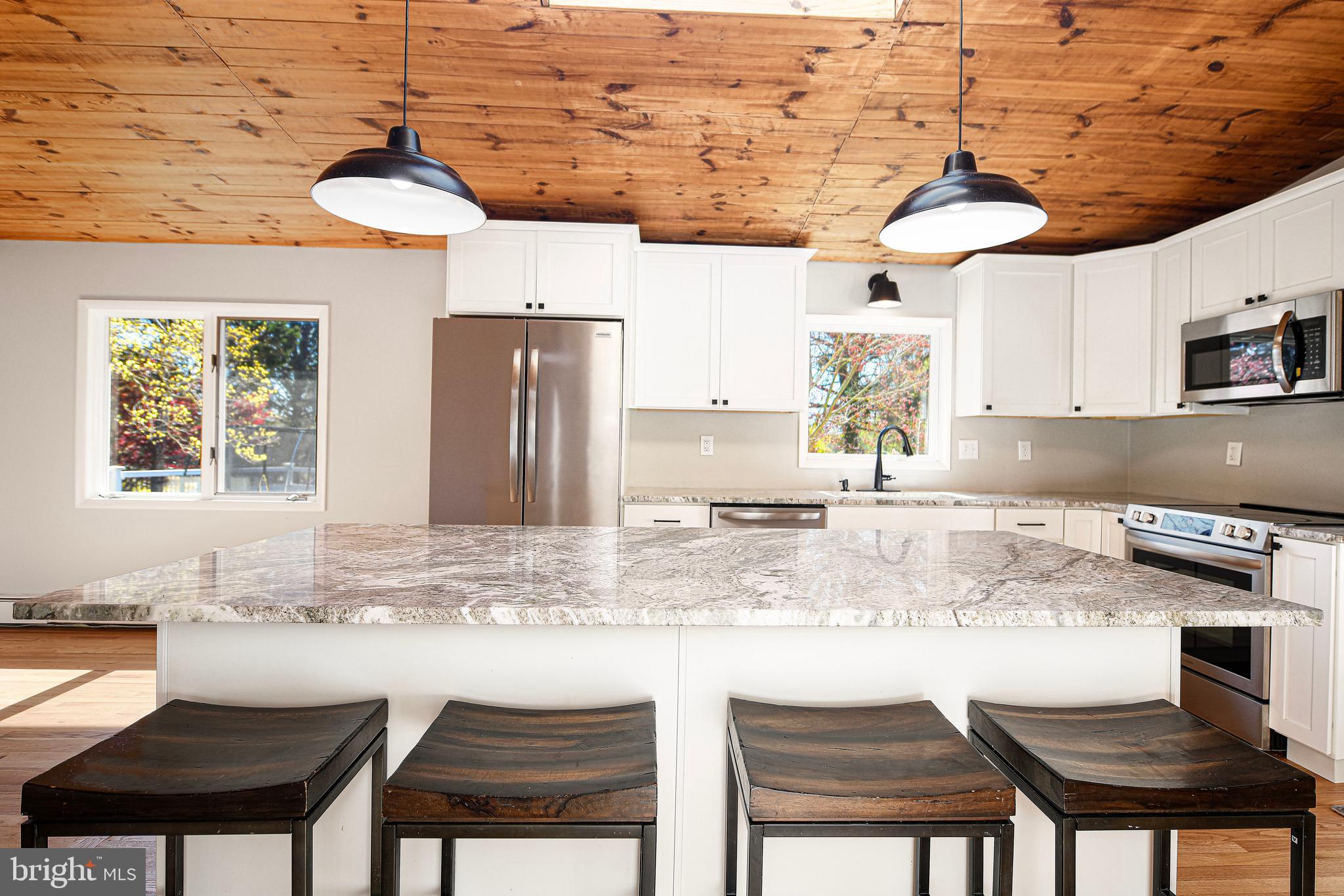 2501 Roy Terrace Fallston, MD 21047 - Photo 7 of 57