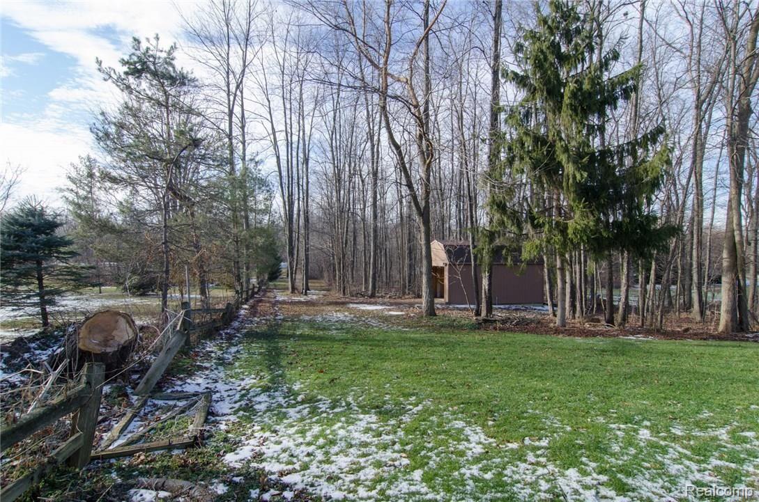 21995 Currie Road Northville, MI 48167 - Photo 29 of 35 export-29.jpg