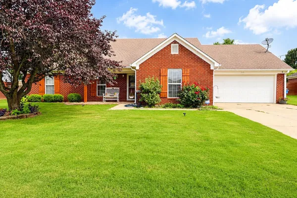 $275,000 | 710 Bloomington Drive, Brighton, TN 38011