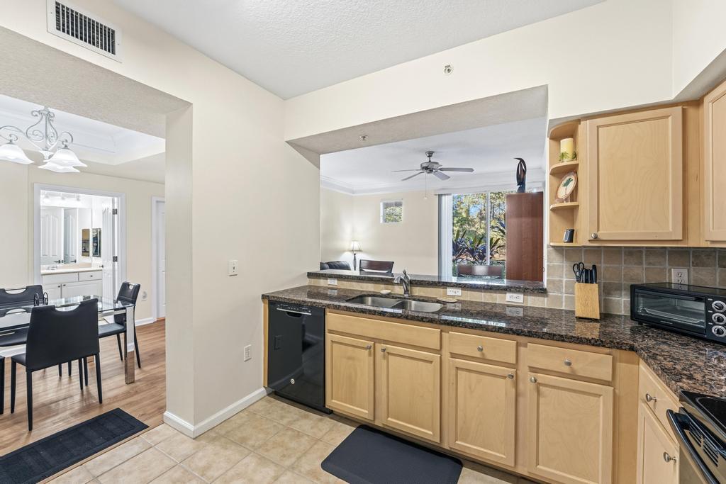 125 Galicia Way, Unit 102 Jupiter, FL 33458 - Photo 14 of 31 Kitchen