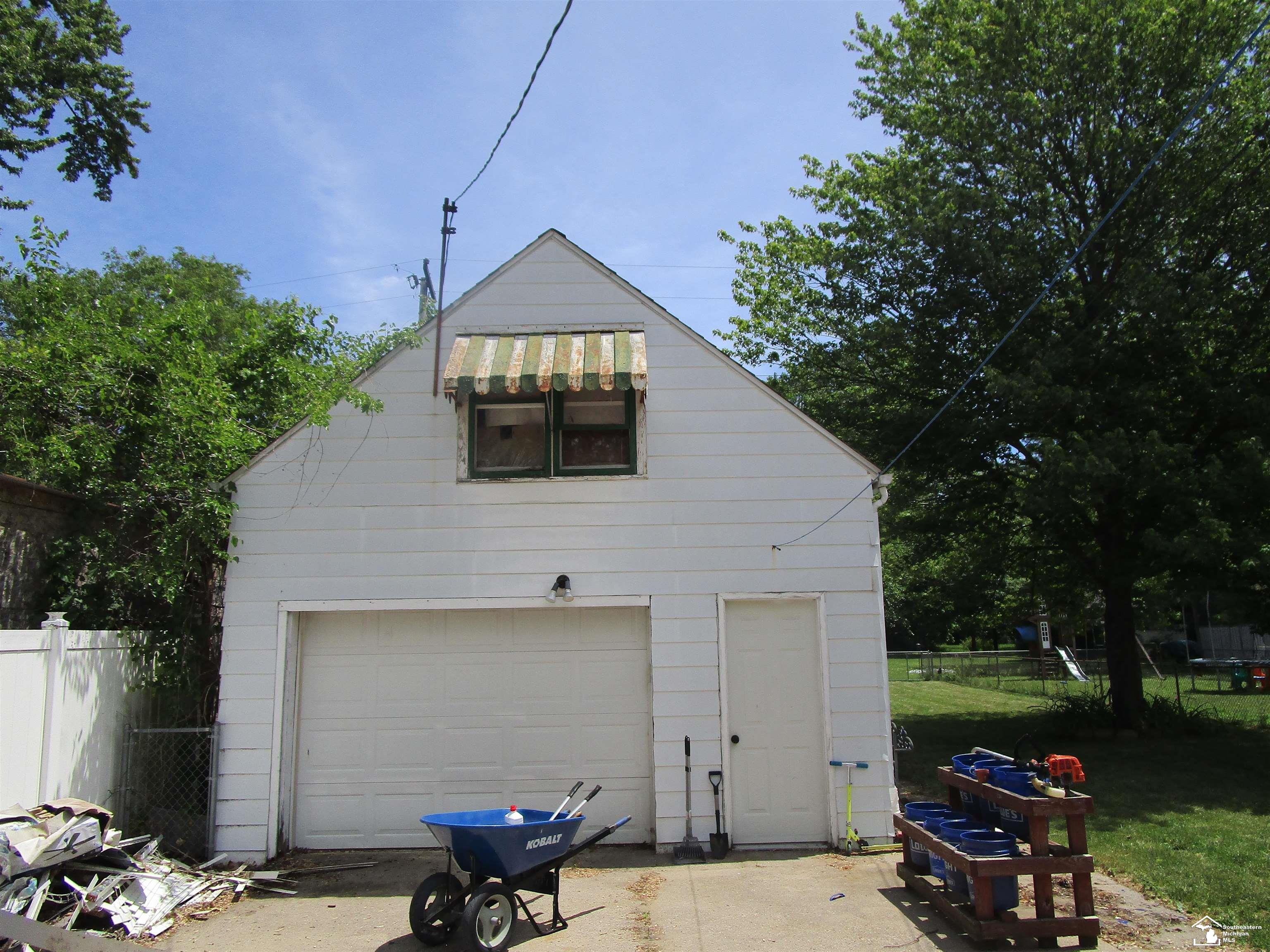 2342 Vivian Road Monroe, MI 48162 - Photo 22 of 32