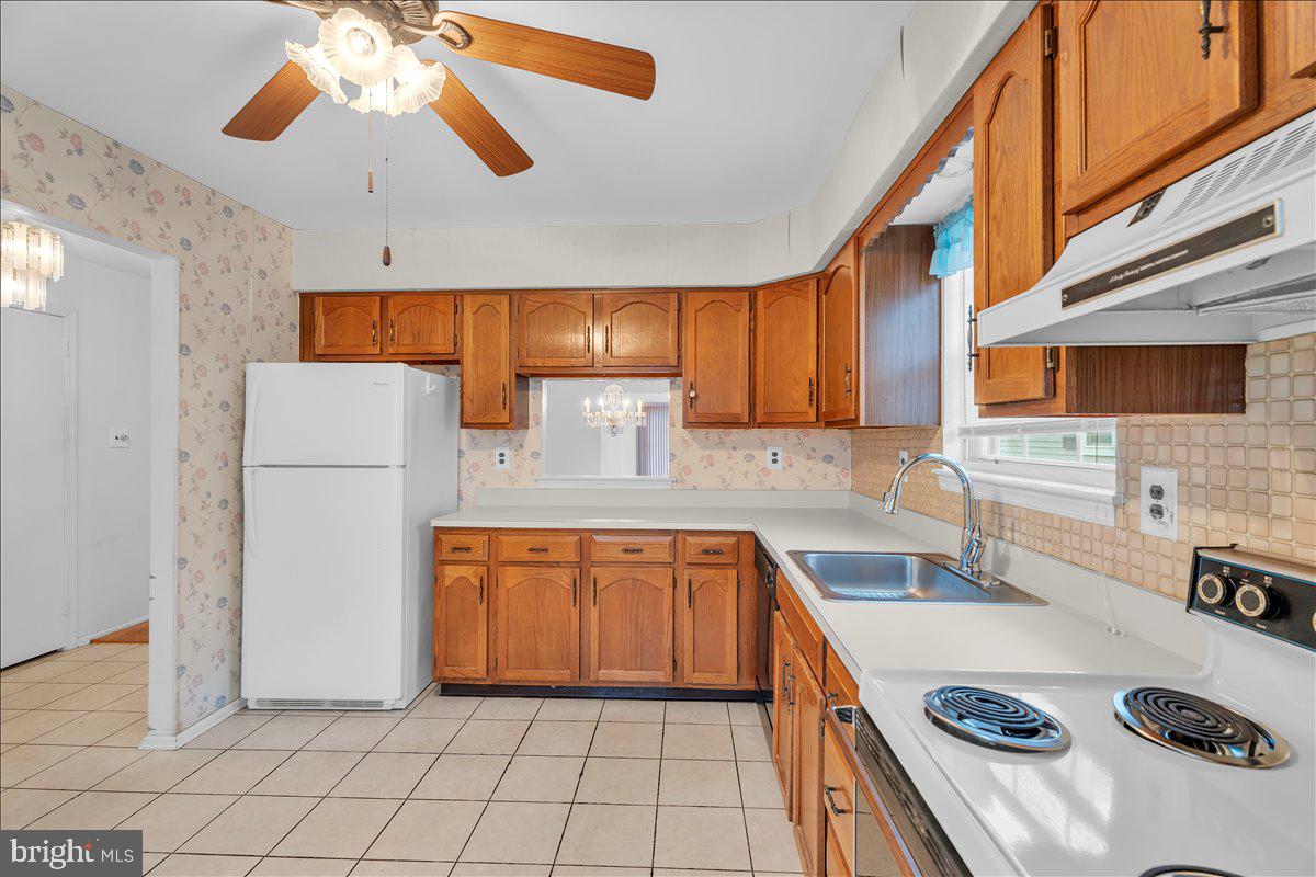 2 Emory Lane Mount Laurel, NJ 08054 - Photo 4 of 25