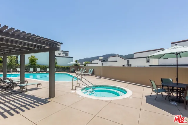 a view of outdoor space