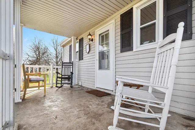 $215,000 | 67636 Lake Trail, Lakeville, IN 46536