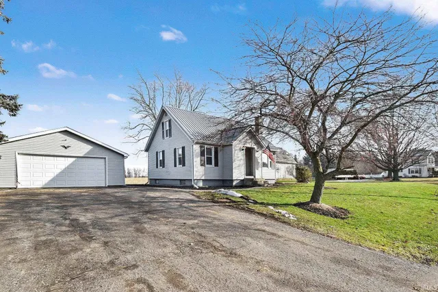 $215,000 | 67636 Lake Trail, Lakeville, IN 46536