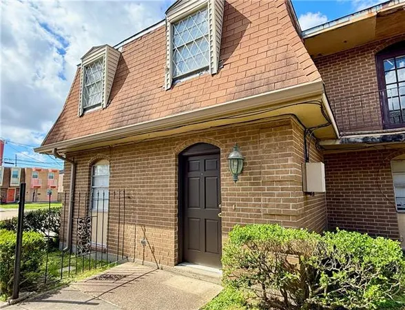 $1,300 | 4911 Wabash Street, Unit A, Metairie, LA 70001