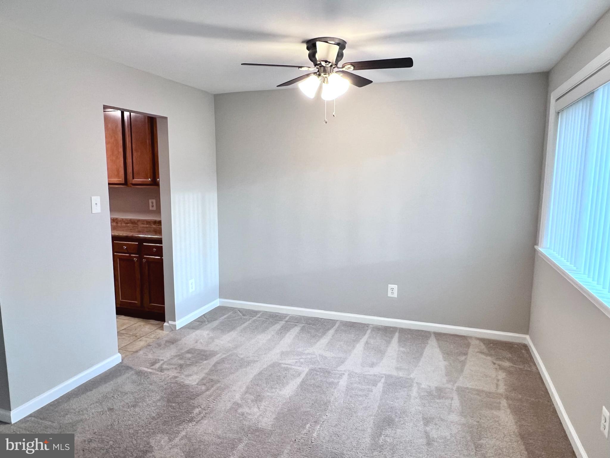 5111 8th Road South, Unit 202 Arlington, VA 22204 - Photo 7 of 41 Dining room