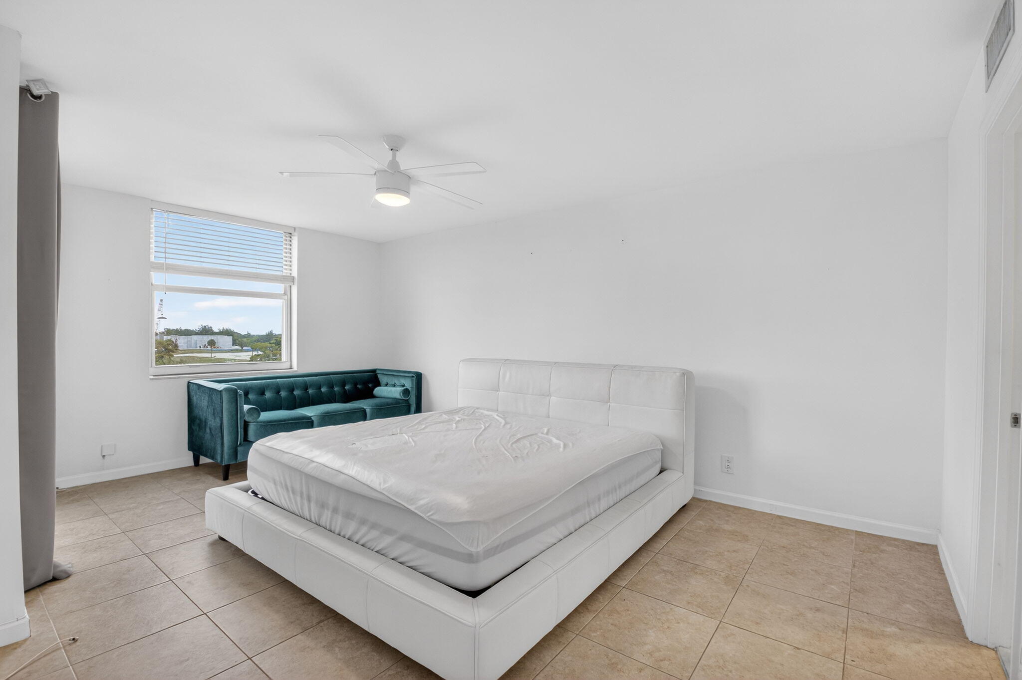 5280 Northwest 2nd Avenue, Unit PH17 Boca Raton, FL 33487 - Photo 14 of 35 14 Primary Bedroom