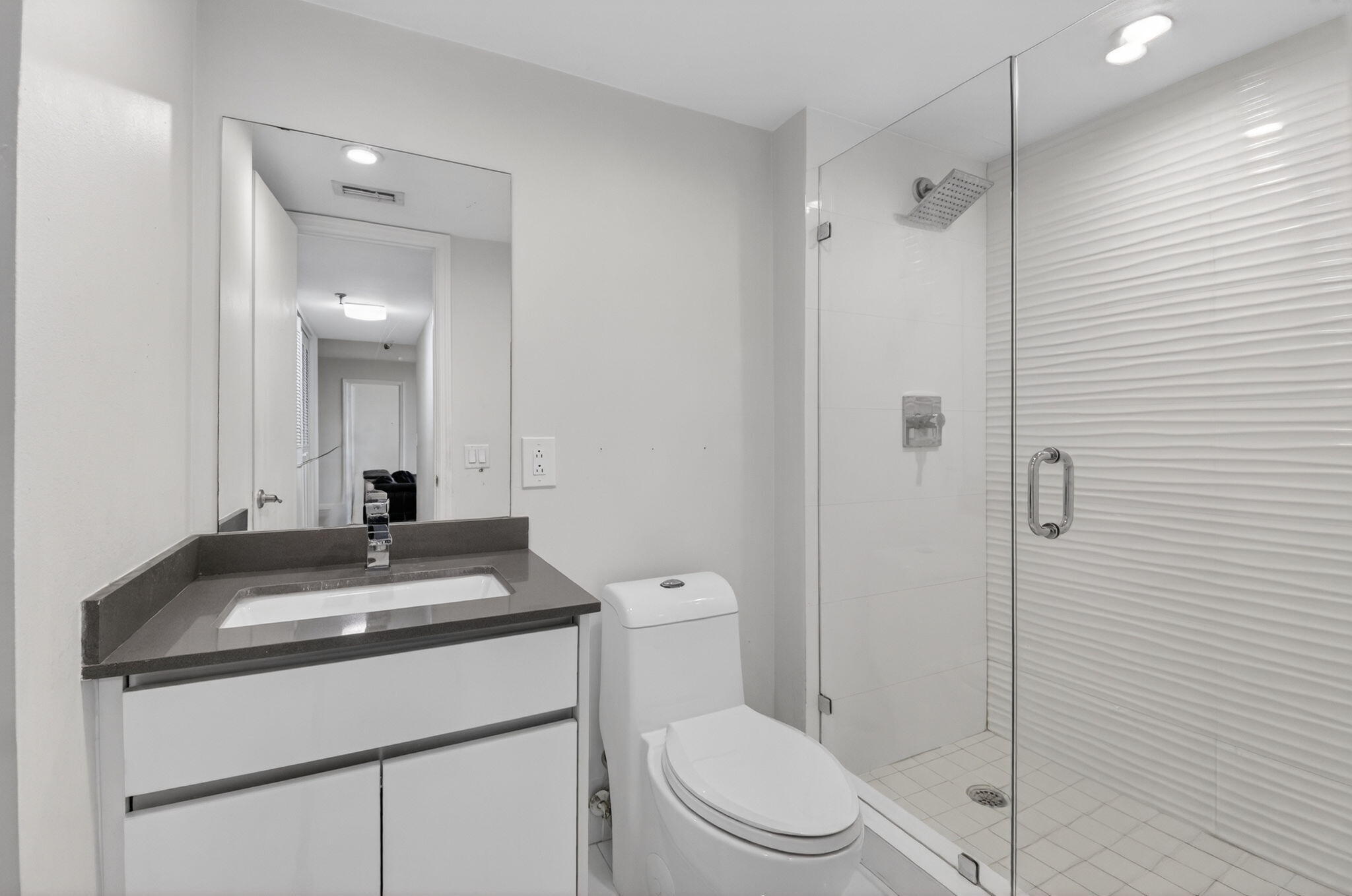 5280 Northwest 2nd Avenue, Unit PH17 Boca Raton, FL 33487 - Photo 22 of 35 22 2nd Bathroom