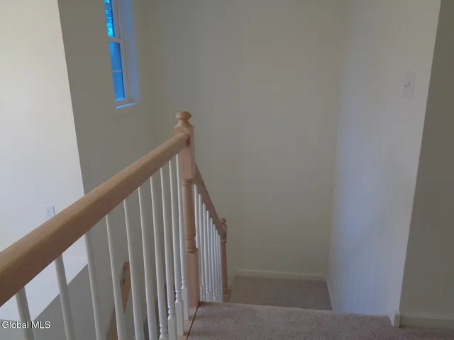 $559,900 | 17 Jack Drive, Halfmoon, NY 12065