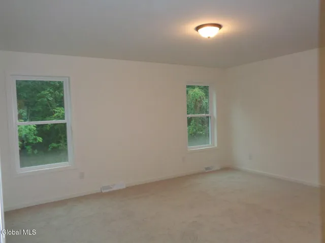 $559,900 | 17 Jack Drive, Halfmoon, NY 12065