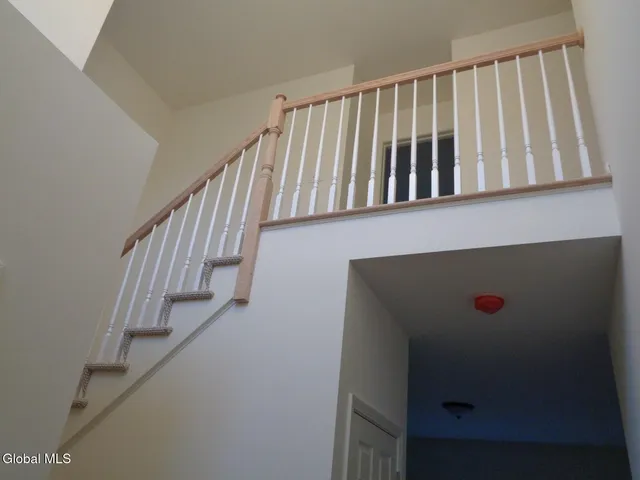 $559,900 | 17 Jack Drive, Halfmoon, NY 12065