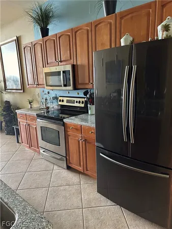 $3,200 | 2797 First Street, Unit 2002, Fort Myers, FL 33916