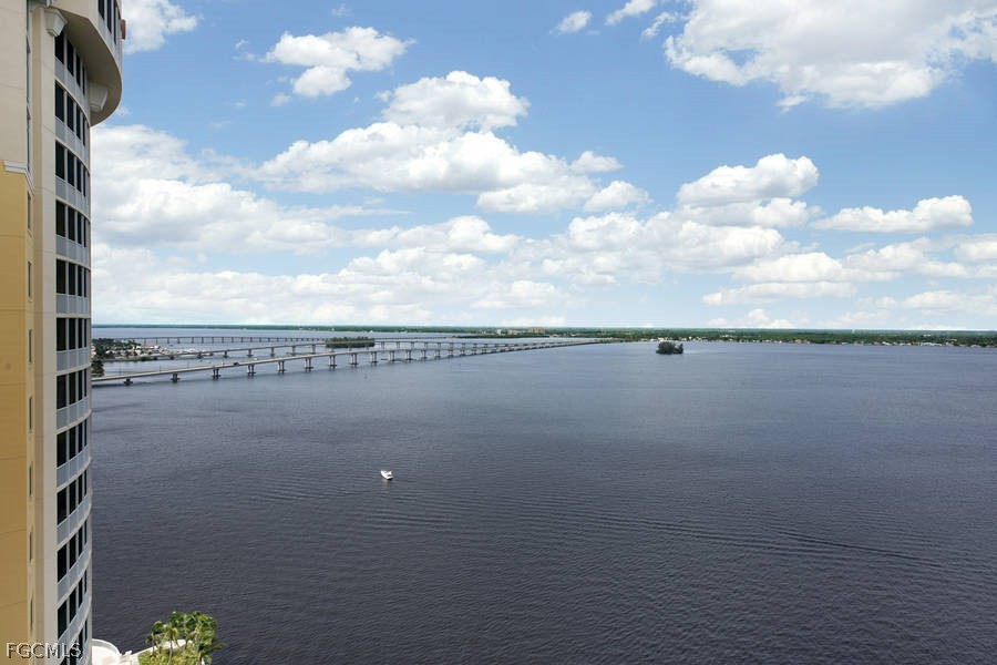 2797 First Street, Unit 2002 Fort Myers, FL 33916 - Photo 3 of 33