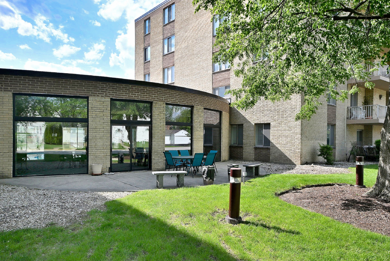 110 West Butterfield Road, Unit 302S Elmhurst, IL 60126 - Photo 29 of 32