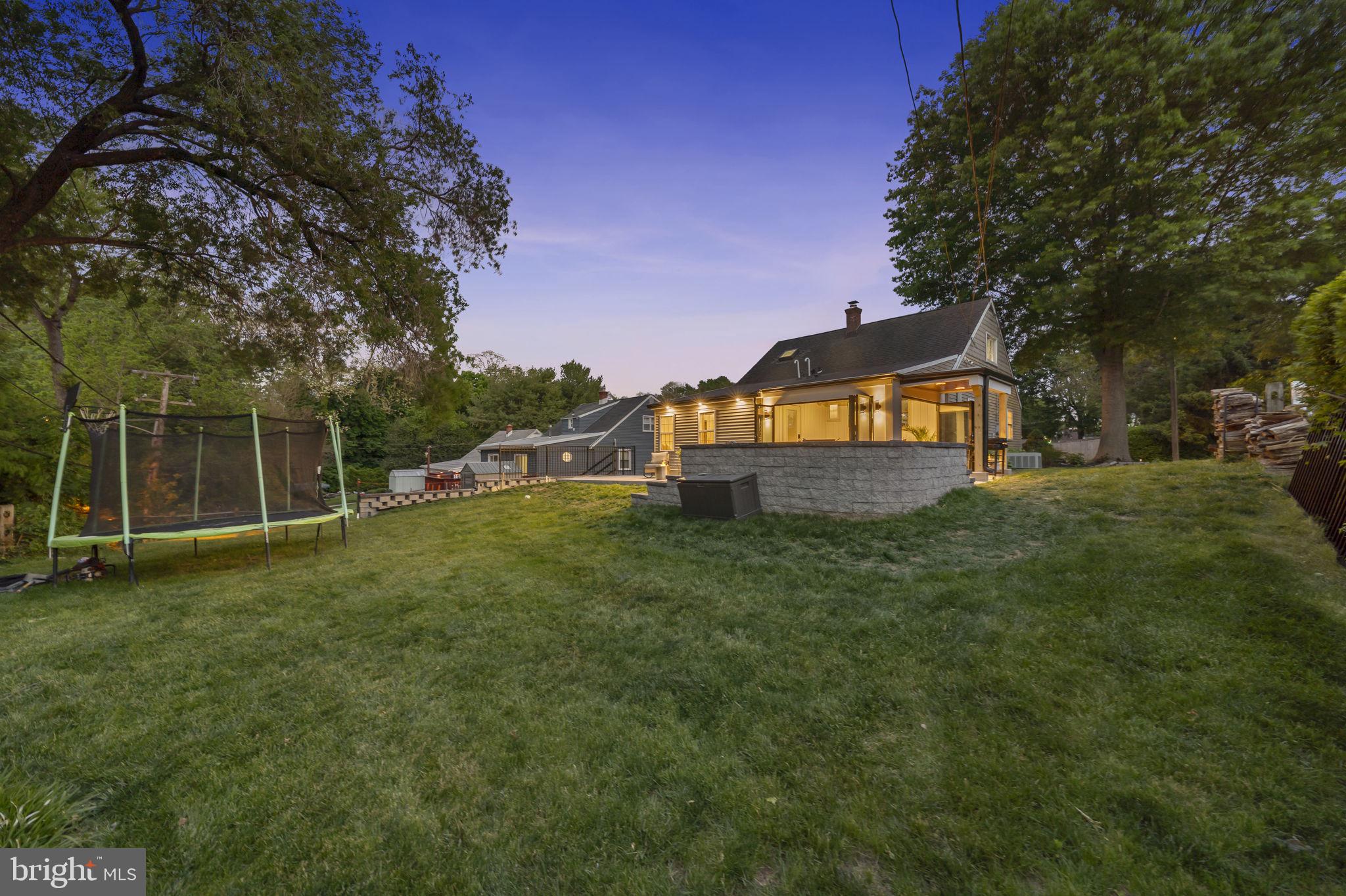 122 Roberts Road Brookhaven, PA 19015 - Photo 48 of 62 Gallery Image 48