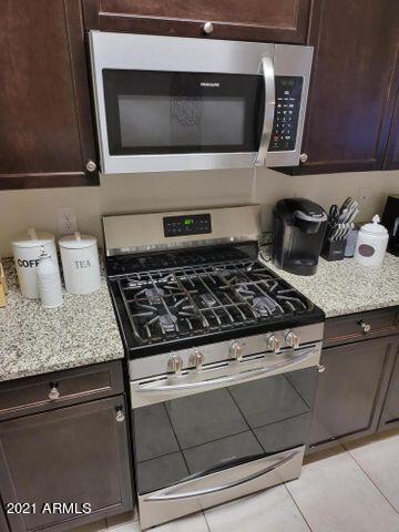 30944 West Picadilly Road Buckeye, AZ 85396 - Photo 4 of 6 stove2