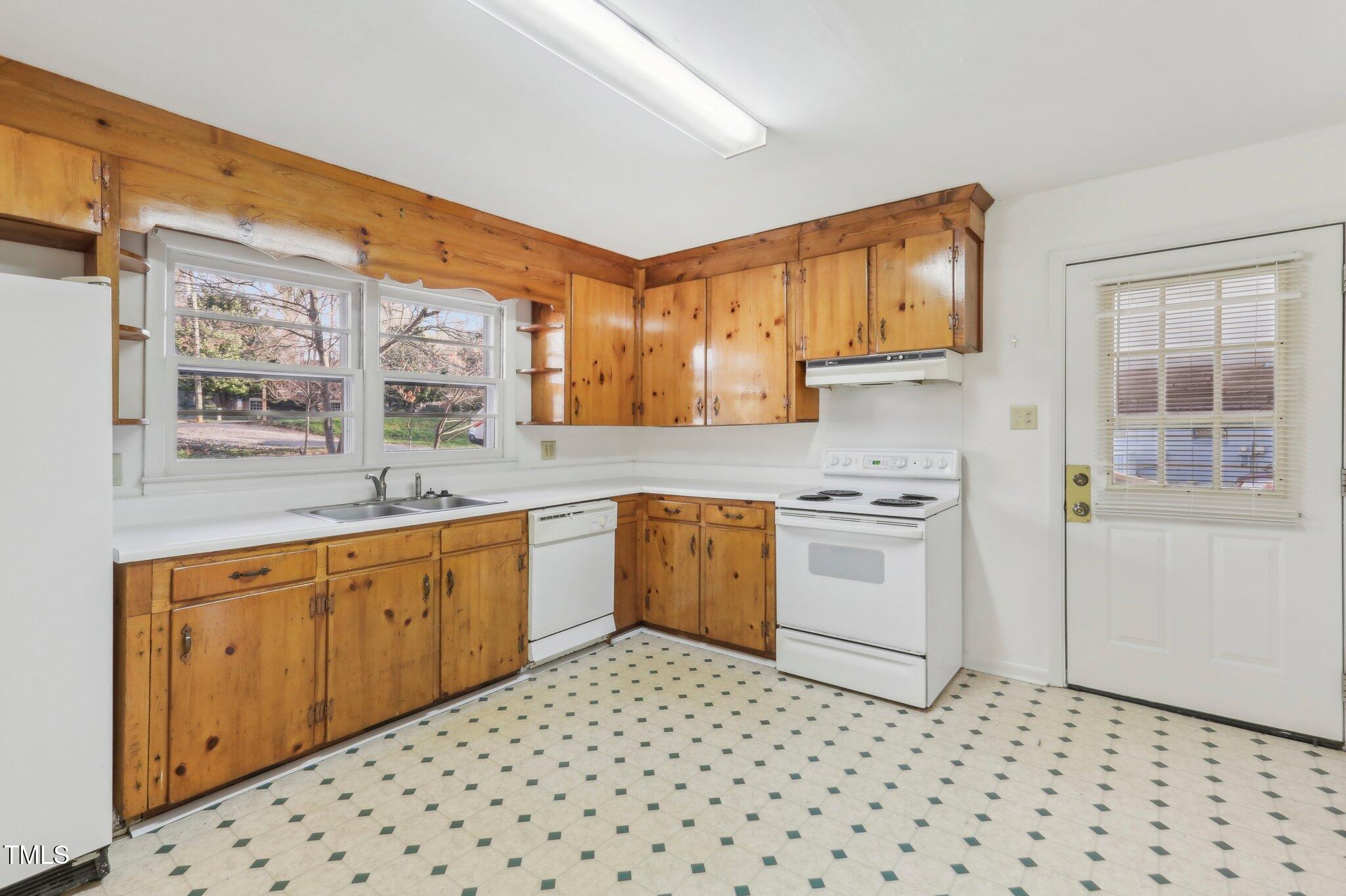 209 High House Road Cary, NC 27513 - Photo 28 of 40 12-web-or-mls-High House Rd-012