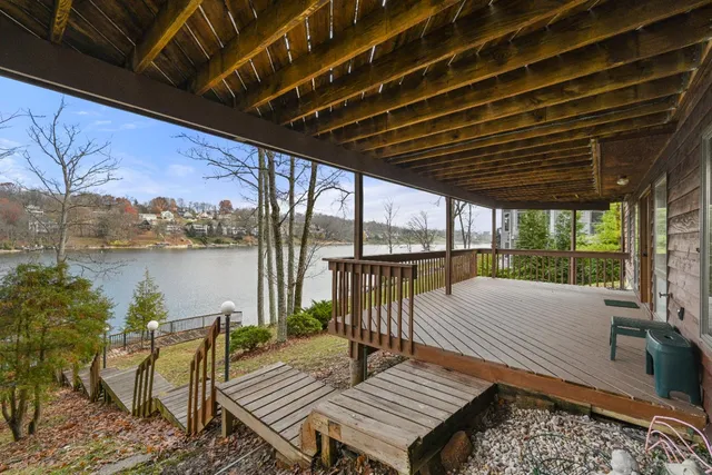 $575,000 | 1261 Heidi Haven Drive, Lawrenceburg, IN 47025