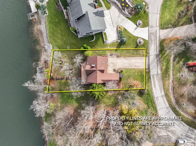 $575,000 | 1261 Heidi Haven Drive, Lawrenceburg, IN 47025