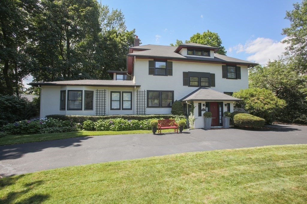 40 Windsor Road Newton, MA 02468 - Photo 2 of 29 a front view of a house with garden