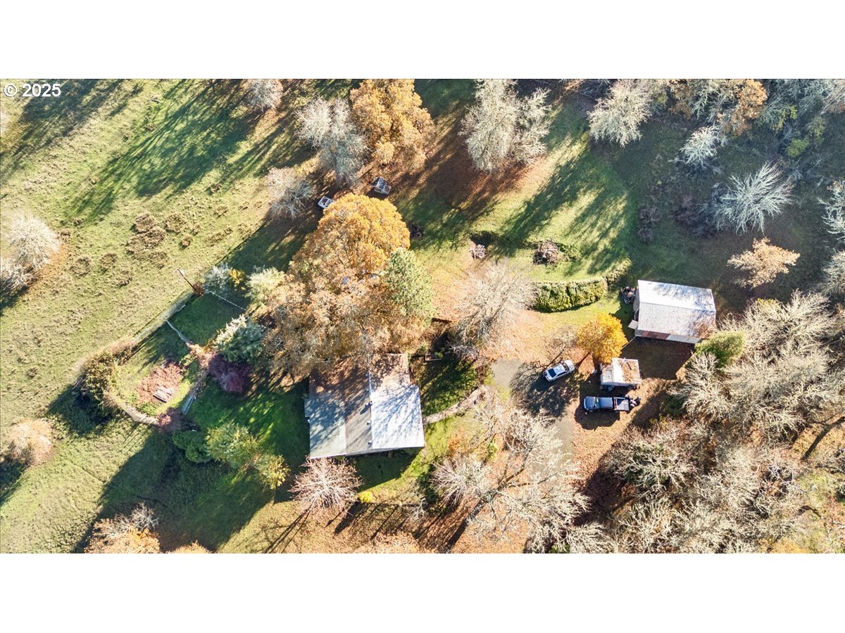 3620 Happy Valley Road Roseburg, OR 97471 - Photo 19 of 25 a black and white photo of a house
