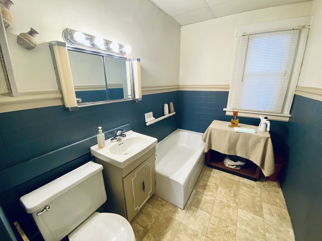 5 Tennyson Street Worcester, MA 01610 - Photo 16 of 31