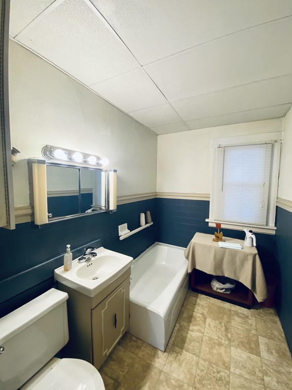 5 Tennyson Street Worcester, MA 01610 - Photo 17 of 31