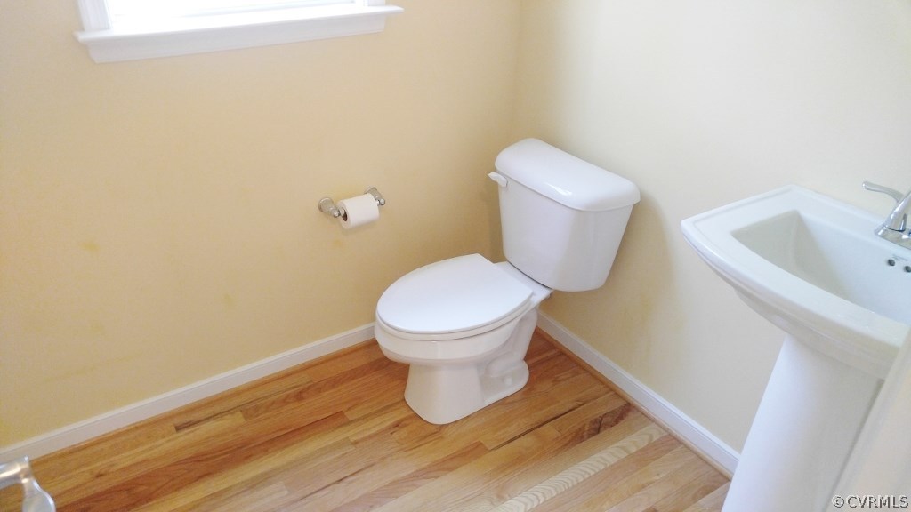 6200 Round Rock Road Chesterfield, VA 23838 - Photo 15 of 37 Half bath downstairs