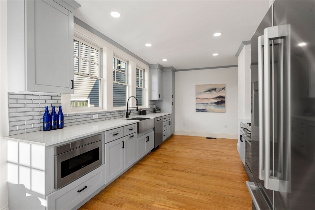 23 Ward Street Woburn, MA 01801 - Photo 16 of 41