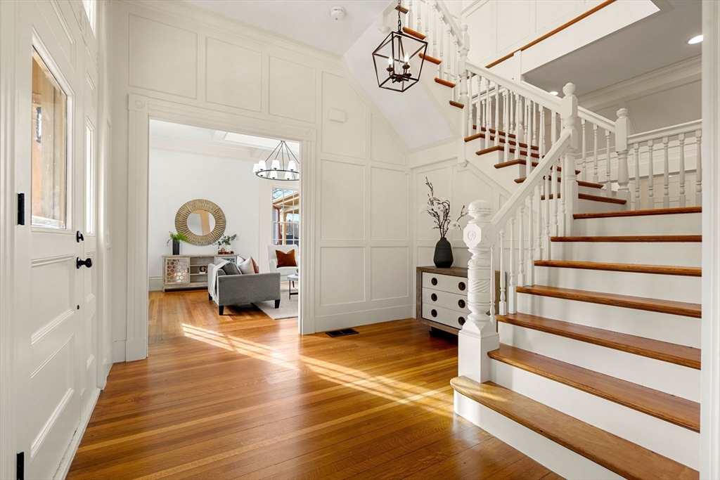 23 Ward Street Woburn, MA 01801 - Photo 4 of 41
