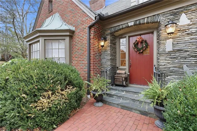 $1,575,000 | 511 Dixon Drive, Gainesville, GA 30501