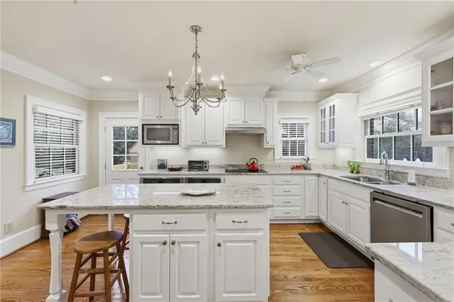 $1,575,000 | 511 Dixon Drive, Gainesville, GA 30501