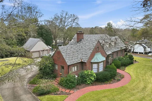 $1,575,000 | 511 Dixon Drive, Gainesville, GA 30501
