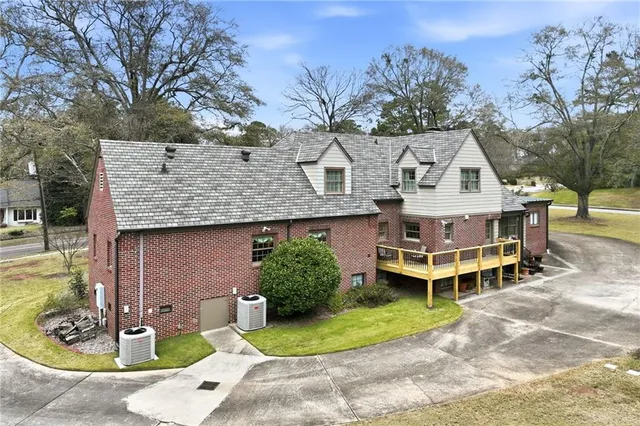 $1,575,000 | 511 Dixon Drive, Gainesville, GA 30501