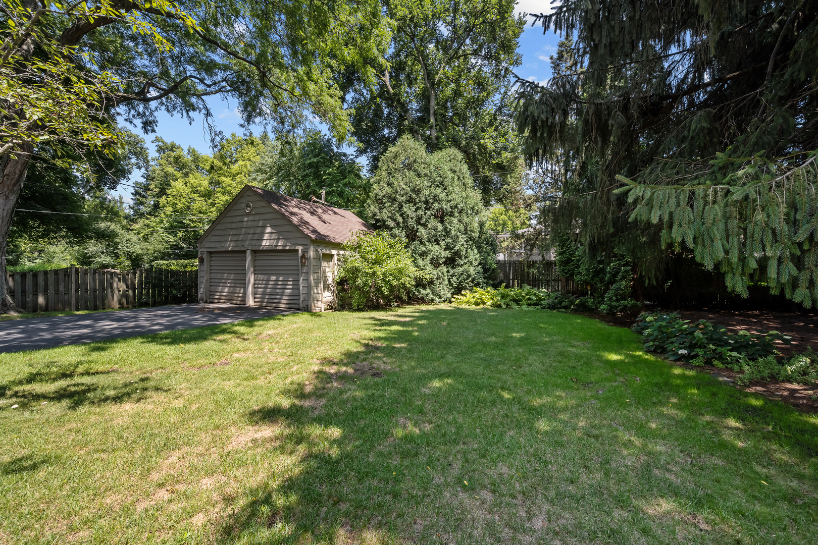 633 Forest Road Glenview, IL 60025 - Photo 21 of 25 Gallery Image 21