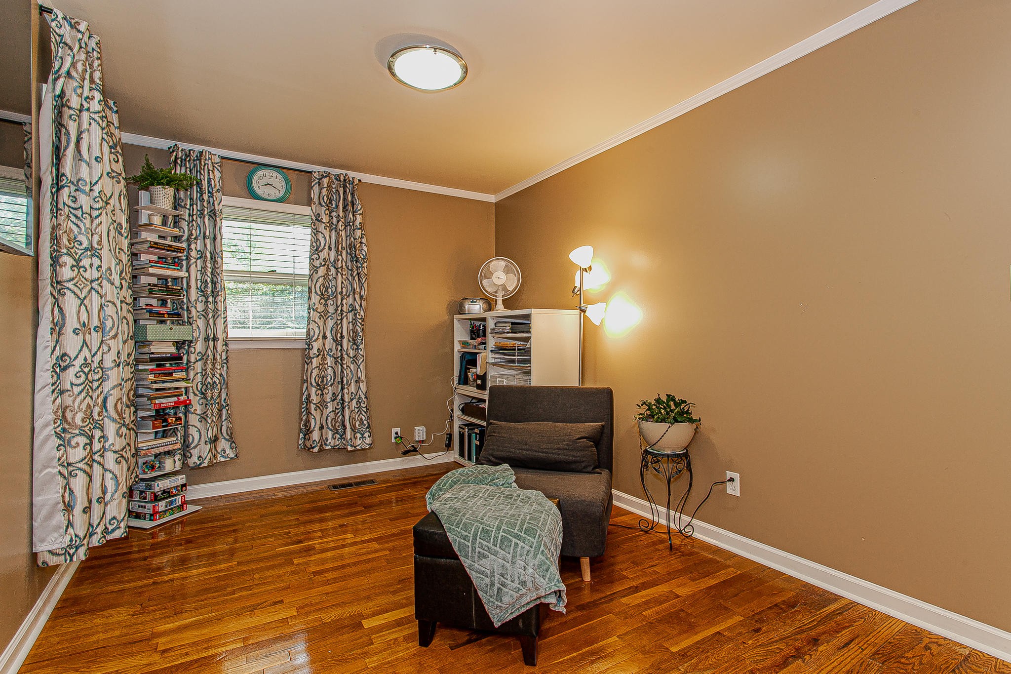 4409 Deerfield Road Knoxville, TN 37921 - Photo 23 of 40 a living room with furniture rug and wooden floor