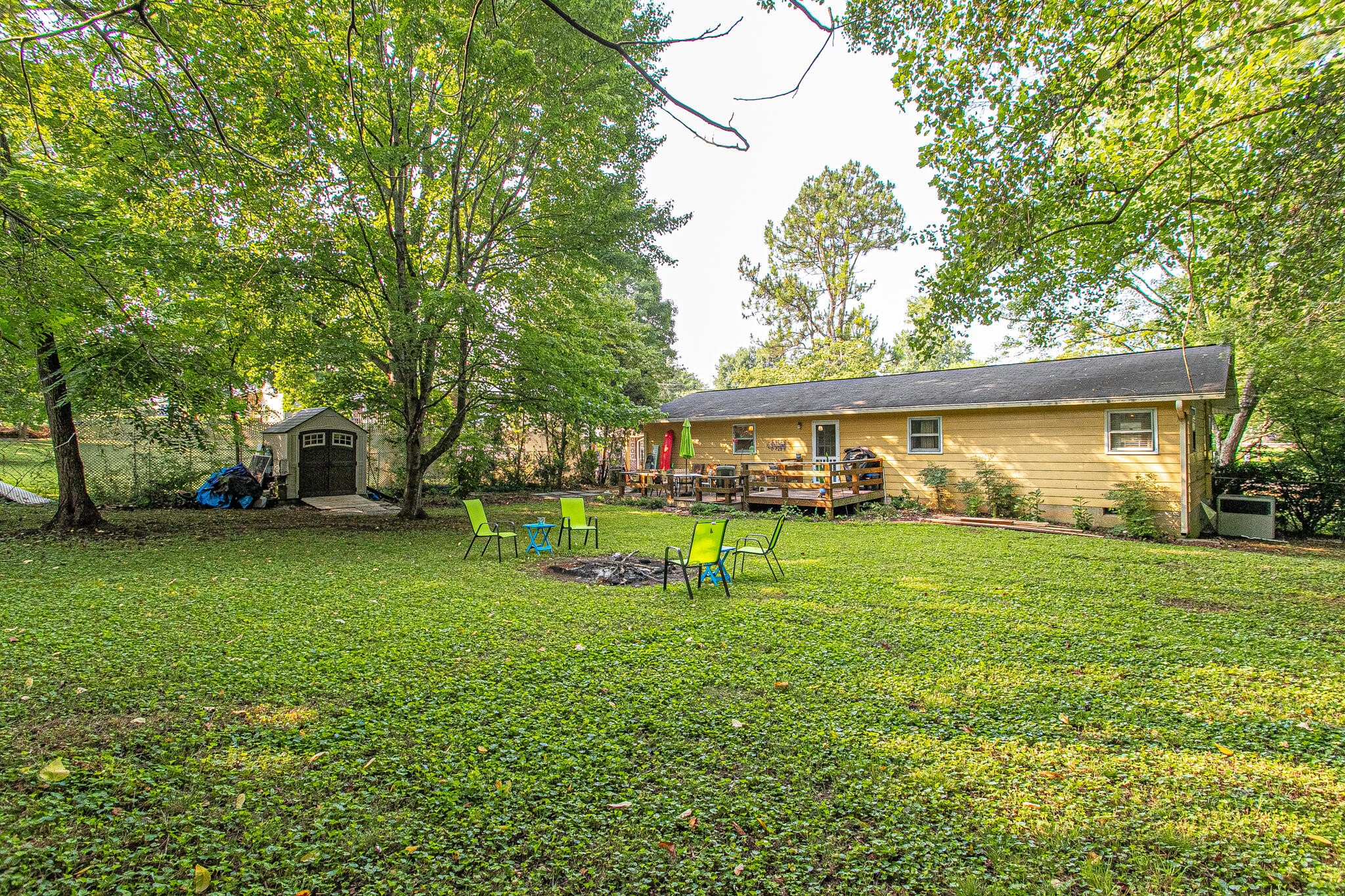 4409 Deerfield Road Knoxville, TN 37921 - Photo 40 of 40 a front view of a house with garden
