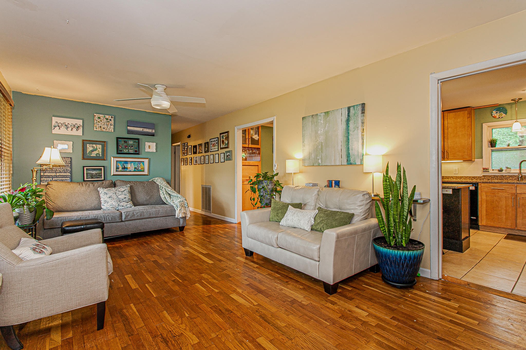 4409 Deerfield Road Knoxville, TN 37921 - Photo 6 of 40 a living room with furniture and a couch