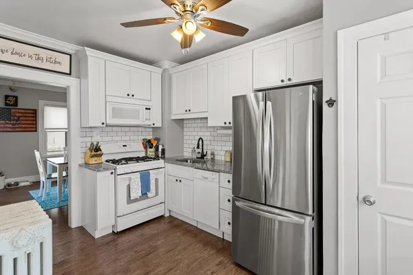 $2,000 | 22713 Lanse Street, St. Clair Shores, MI 48081