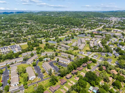 $319,900 | 520 Doral Country Drive, Nashville, TN 37221