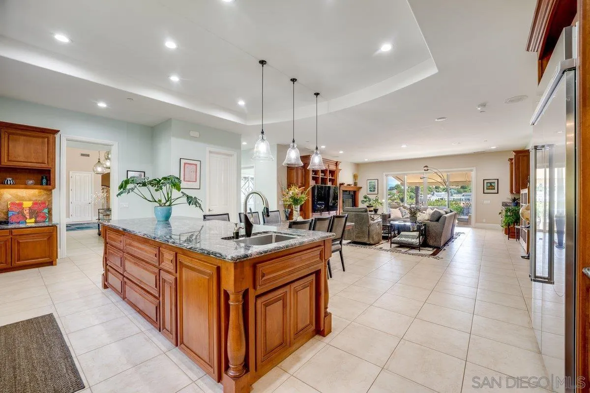 2860 Via Rancheros Way Fallbrook, CA 92028 - Photo 13 of 74