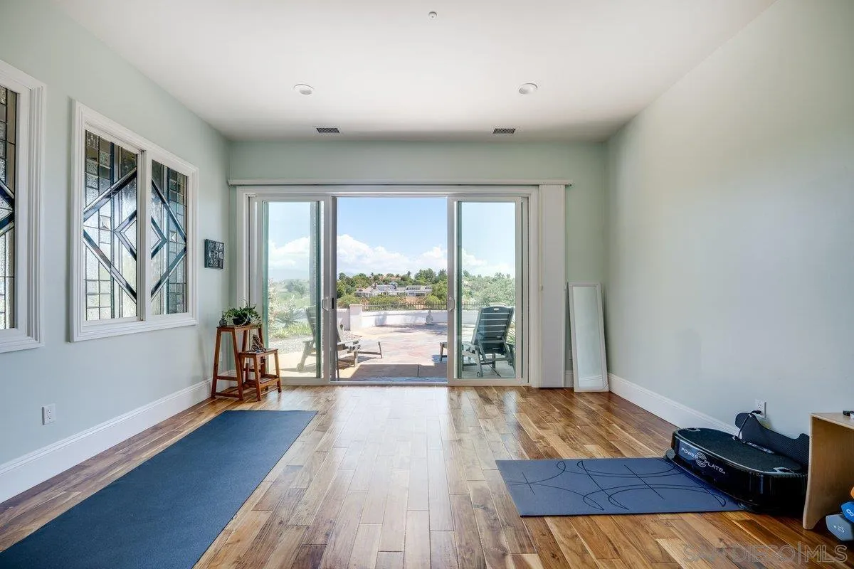 2860 Via Rancheros Way Fallbrook, CA 92028 - Photo 22 of 74