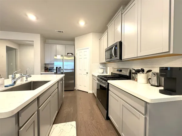 $2,000 | 26006 Steele Flower Drive, Richmond, TX 77406